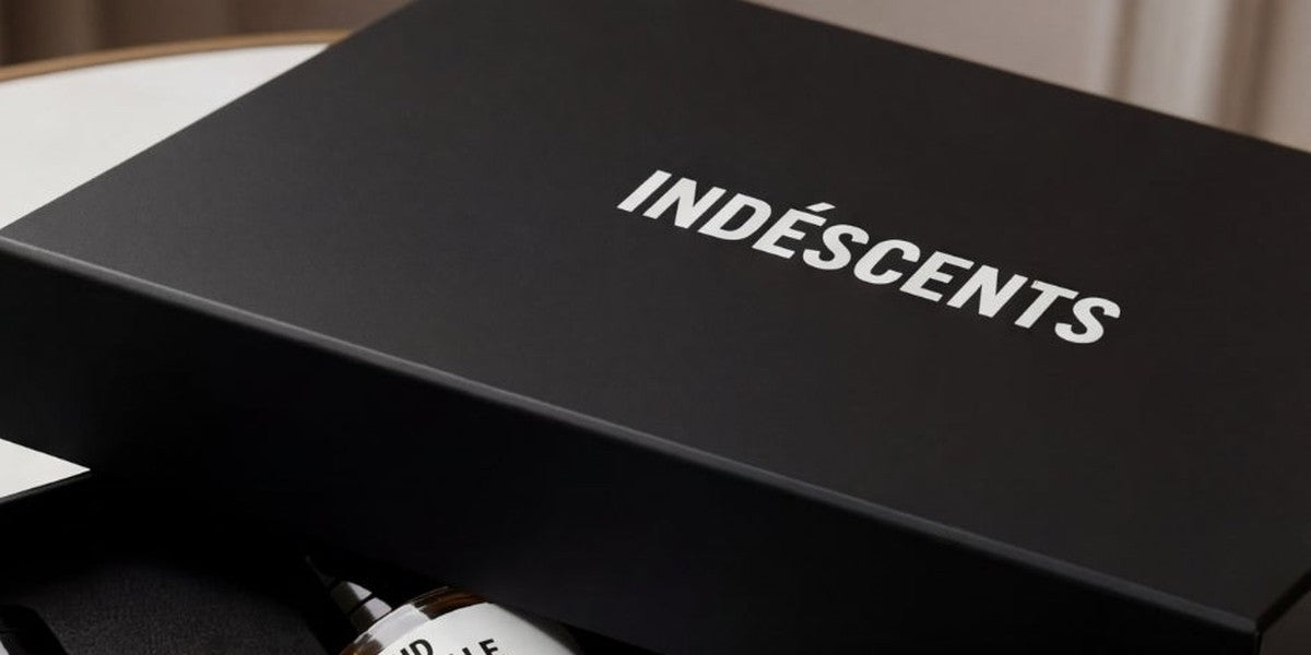 Couvercle noir mat du coffret Indéscents